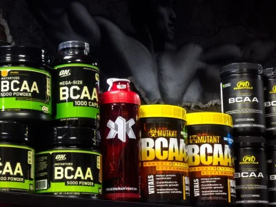 Роль аминокислот в спортивном питании: BCAA, глютамин и другие.
