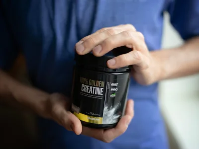 Креатин после 60 лет: зачем нужен пожилым людям и как правильно принимать?